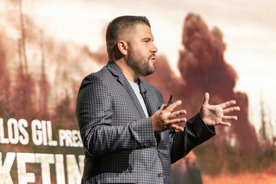 celebrity speaking at sustainability event